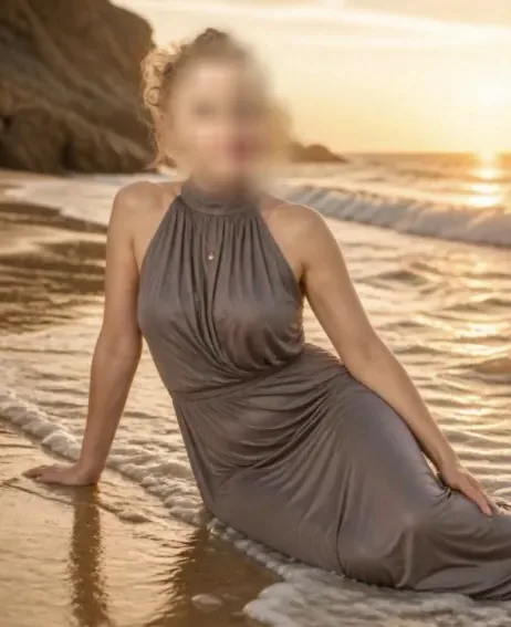 Cecilia, 40