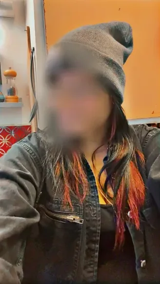 Fanni, 32