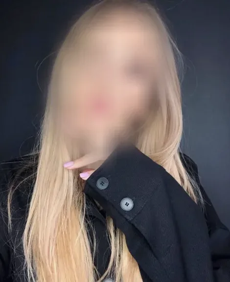 Iina, 24