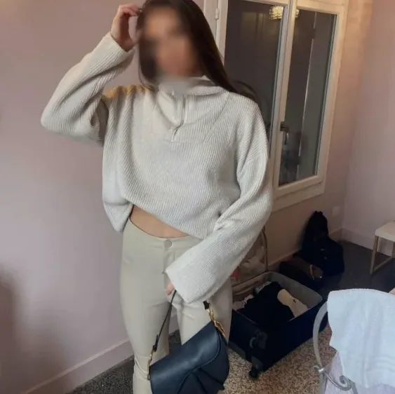 Saara, 27